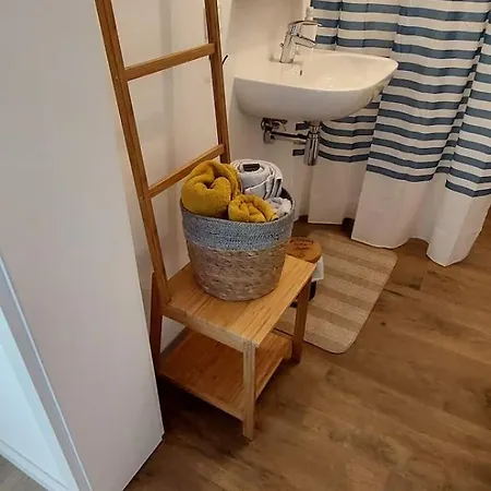 Bachstelze Mit Privater Terrasse Königswinter