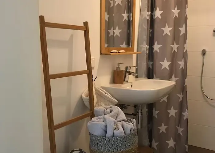 Bachstelze Mit Privater Terrasse Apartamento Königswinter