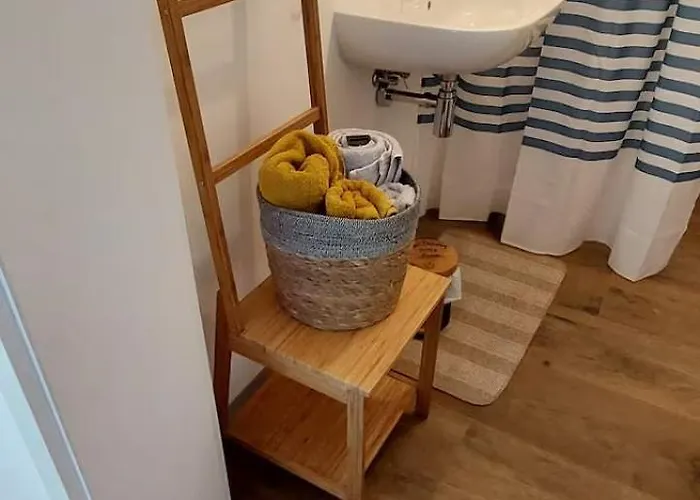 Bachstelze Mit Privater Terrasse Königswinter